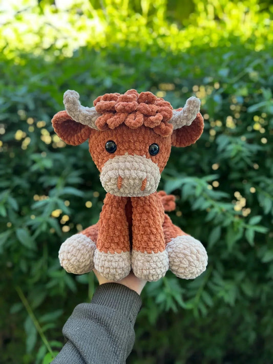 🎄🔥Wzór amigurumi szkockiej krowy wykonanej na szydełku🐮 – zestaw DIY i gotowa pluszowa zabawka